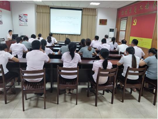 拼搏体育集团有限公司
顺利开展2019年工程系列 职称申报培训会
